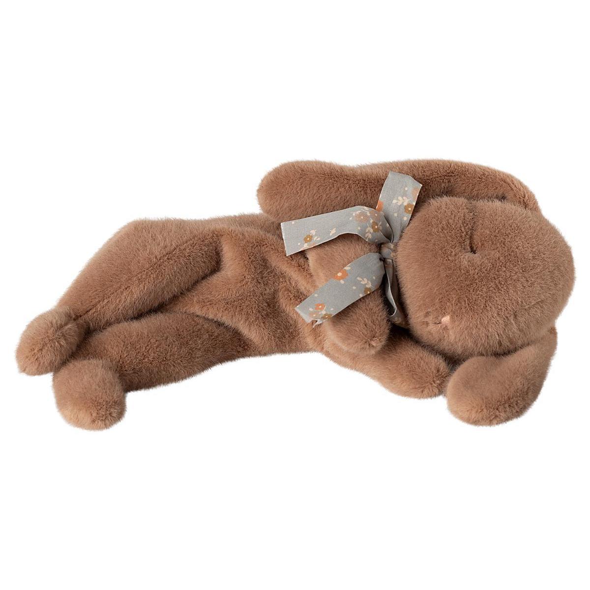 Maileg Sleeping bunny plush, Small - Soft brown