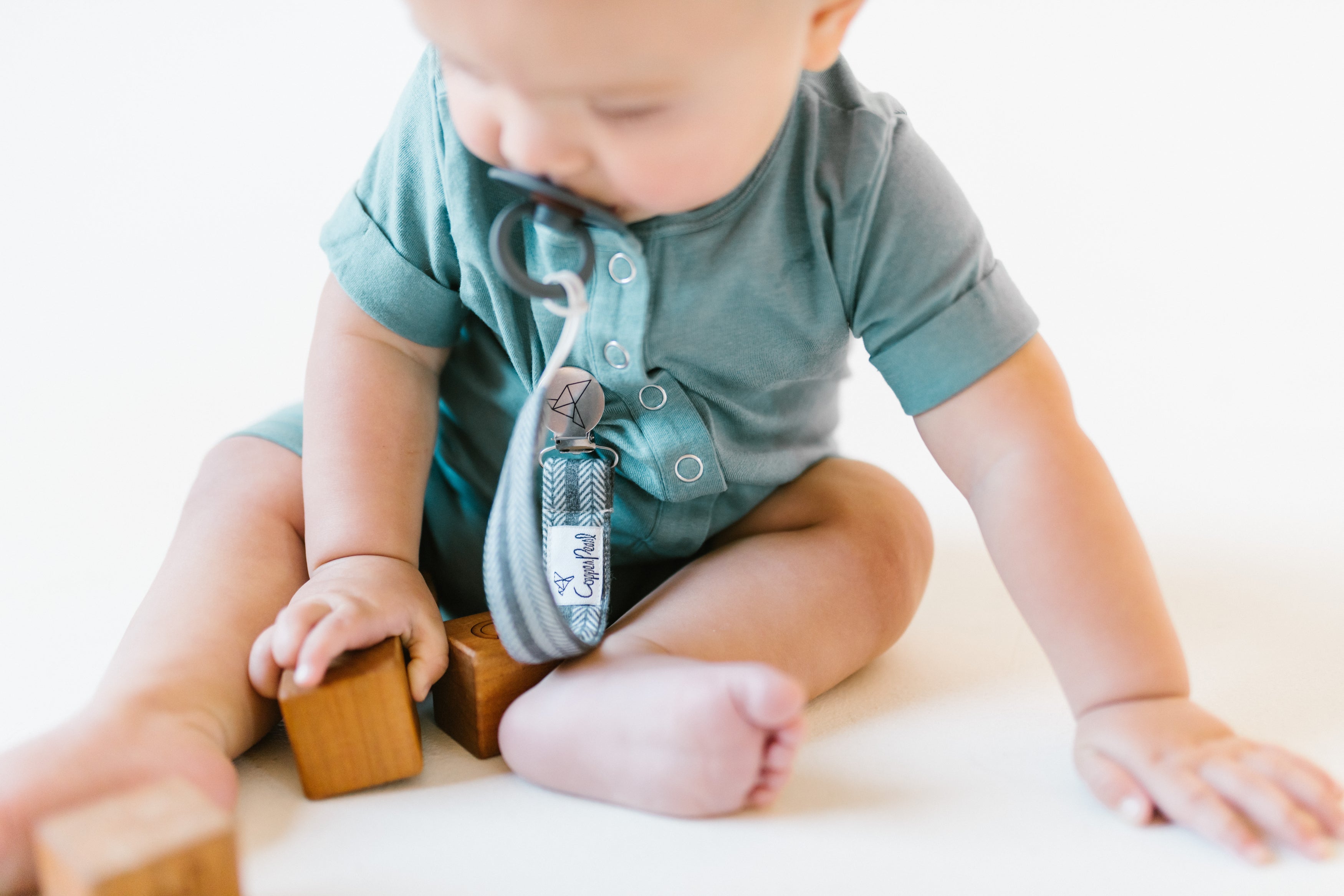 Copper Pearl Binky Clips | Chip