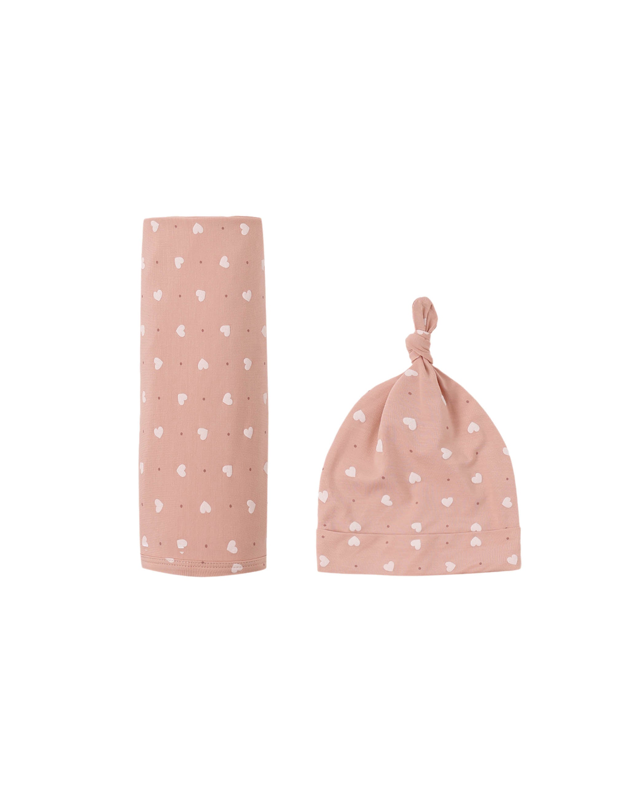 Quincy Mae Bamboo Swaddle + Knotted Hat || Pink Hearts