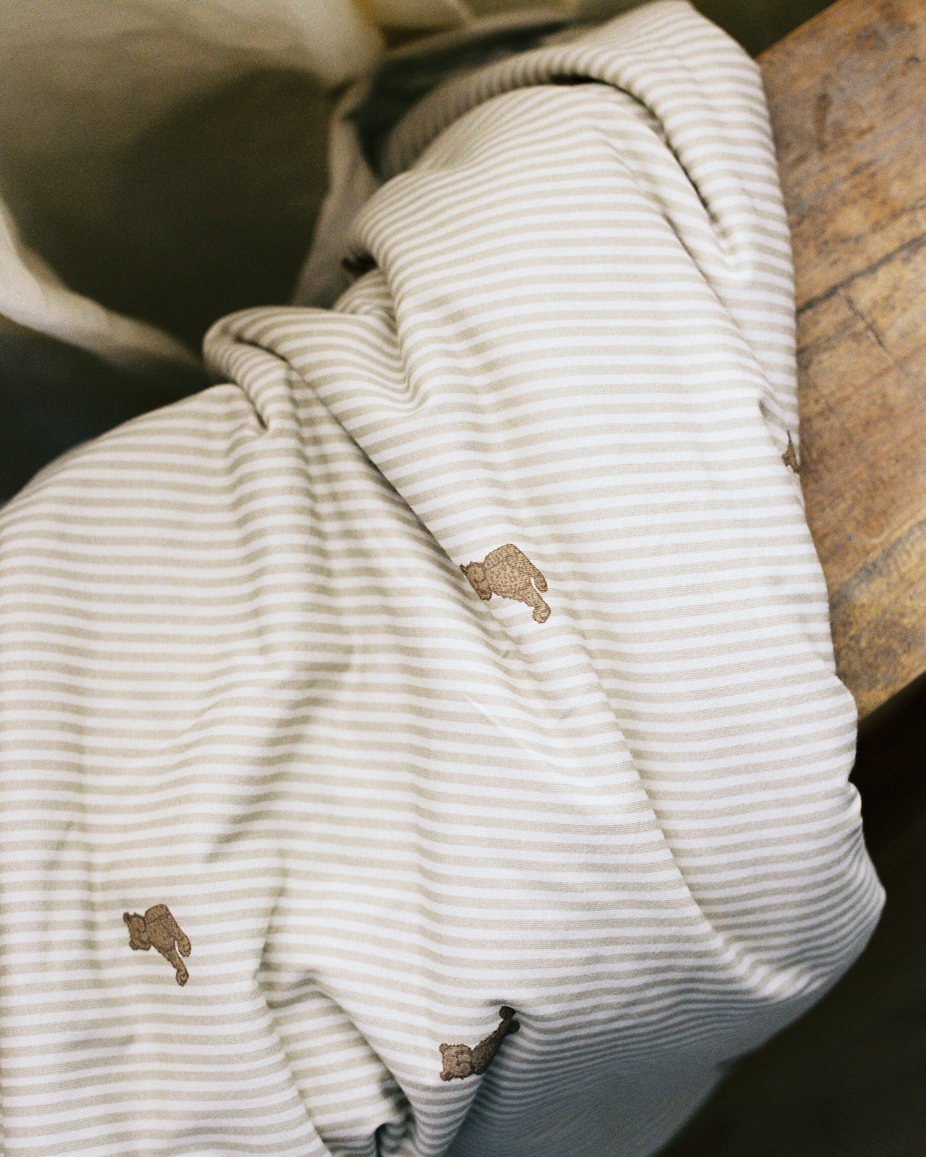 Oilo Bear Cuddle Plush Infant Blanket