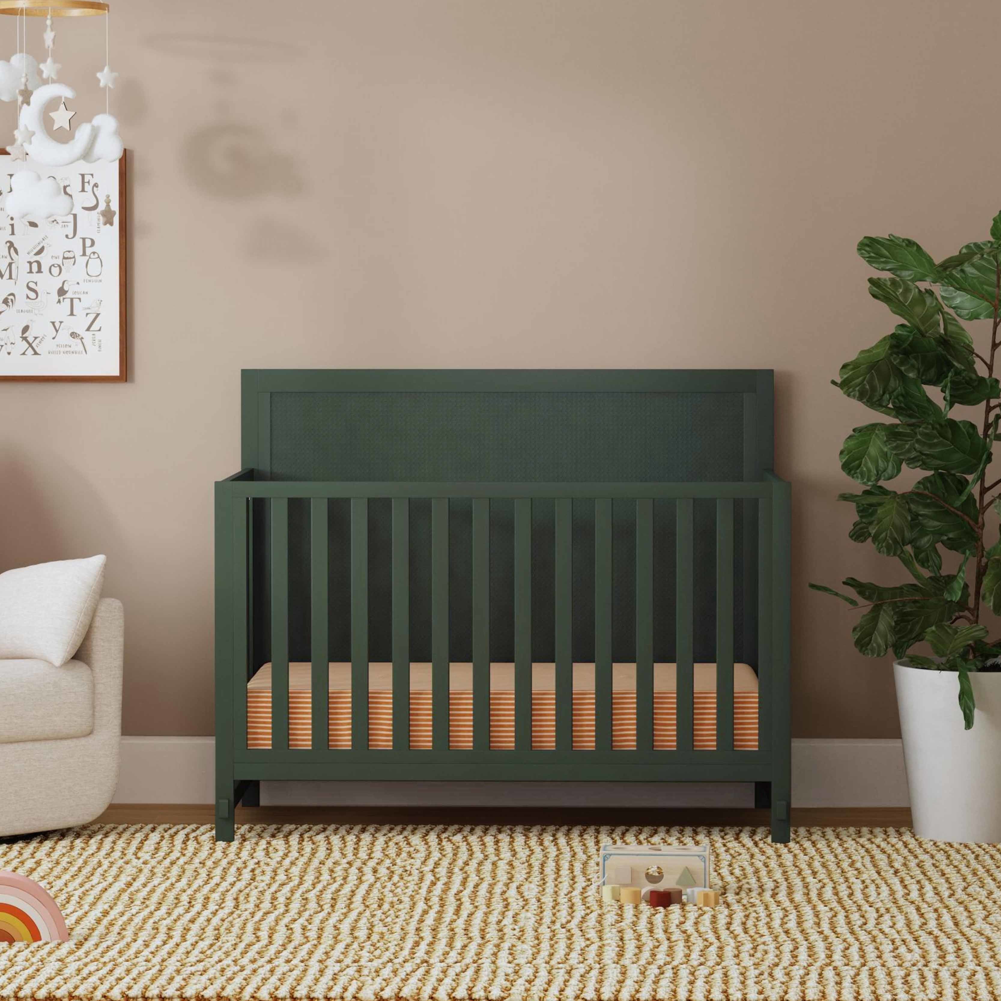 DaVinci Margot 4-in-1 Convertible Crib